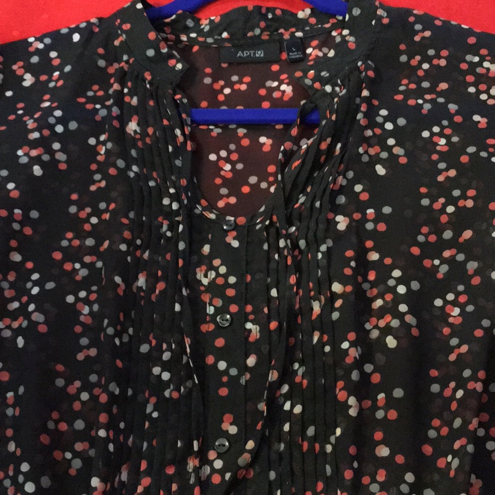Stylish Top - Picture 2 of 3